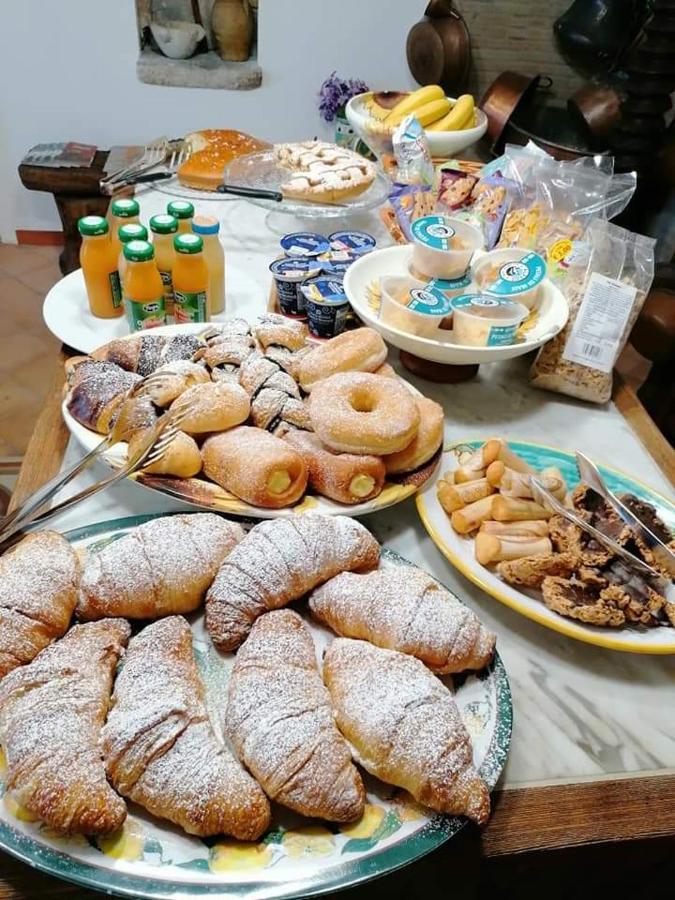 아제롤라 Il Casale Del Generale B&B 외부 사진